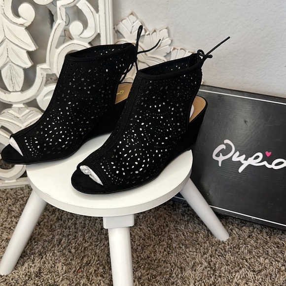 ✨ MYSTERY SHOE BOX ✨ mixed sizes, PERFECT FOR RESALE OR GIFTING for holidays ✨ - Picture 6 of 16